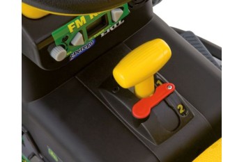 Peg Perego JOHN DEERE GROUND FORCE traktor na akumulator z przyczepą